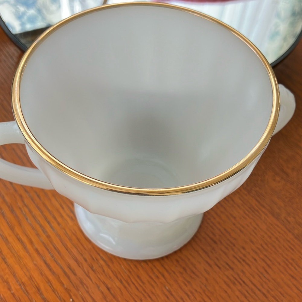 VINTAGE FIRE KING ANCHOR HOCKING SWIRL MILK GLASS 22K EDGE SUGAR BOWL WITH LID - Picture 6 of 9